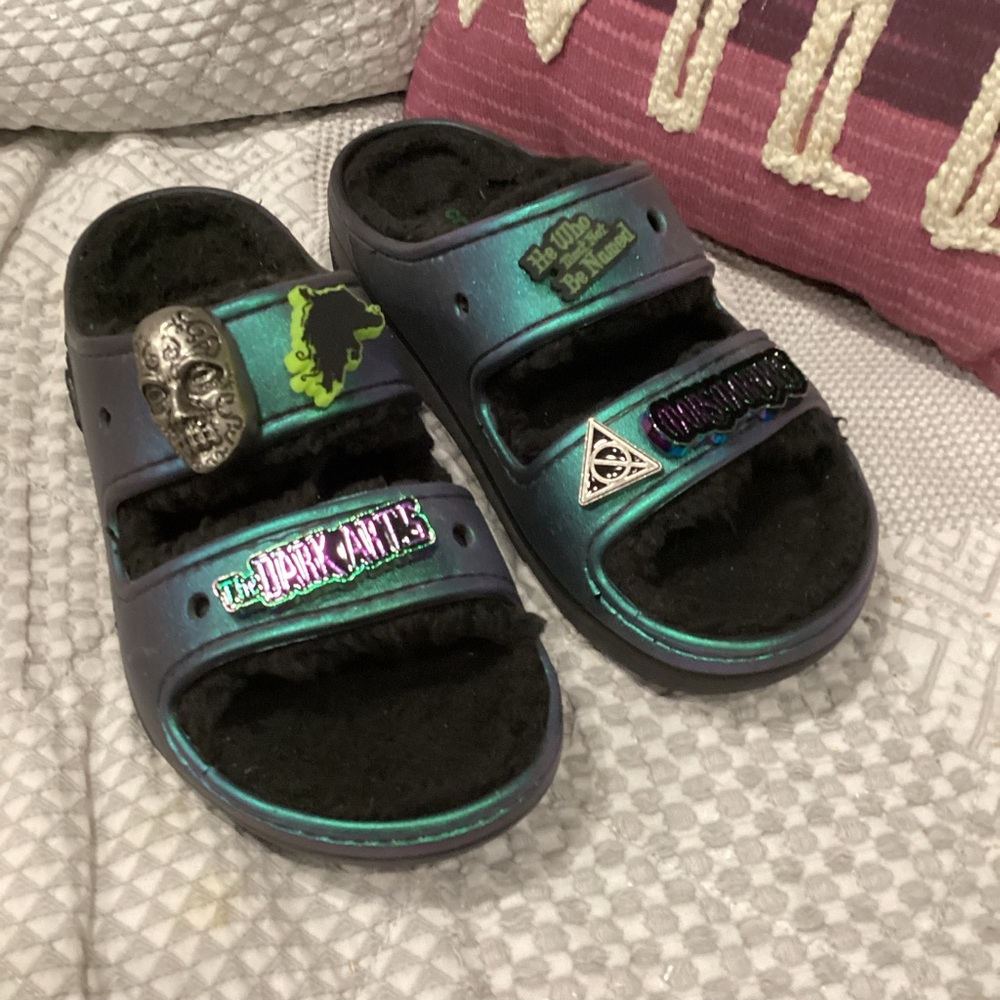 CROCS Harry Potter Dark Arts Cozy women’s size 7  Excellent condition